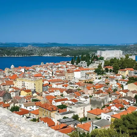 4 Bedroom Lovely In Vodice