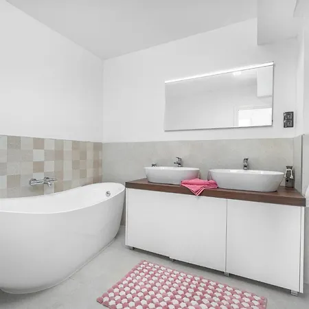 4 Bedroom Lovely In * Vodice