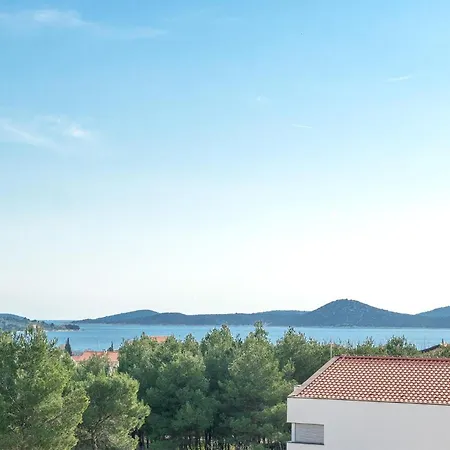 4 Bedroom Lovely In